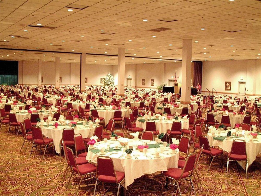 Holiday Inn Portland-Airport I-205 By Ihg Restaurant photo
