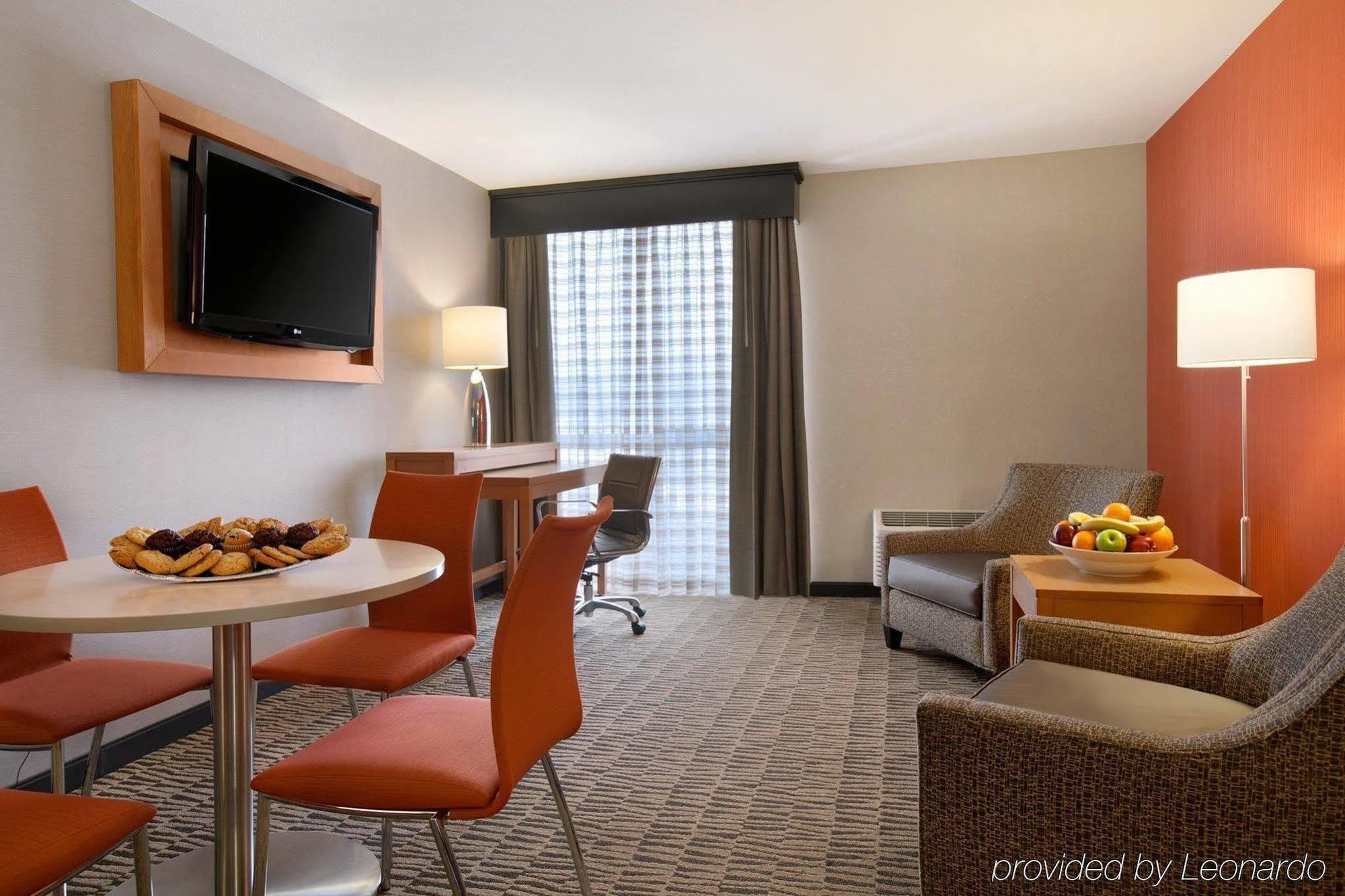 Holiday Inn Portland-Airport I-205 By Ihg Exterior photo