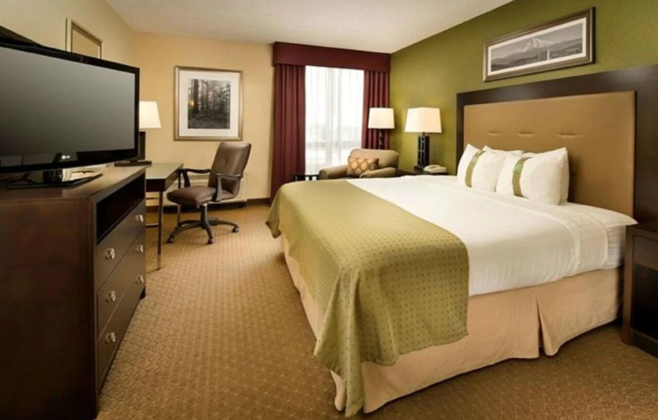 Holiday Inn Portland-Airport I-205 By Ihg Exterior photo